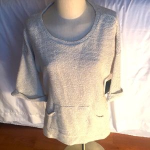 Off white mid sleeve sweater with pocket